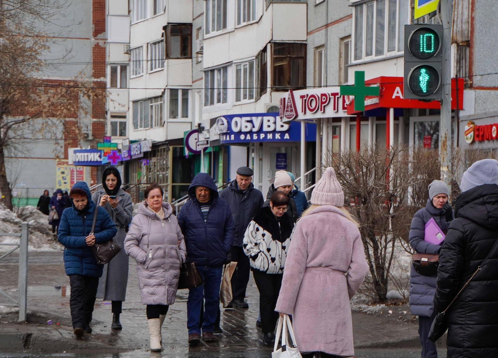 «Жалкие 160 тысяч рублей»: жители Самарской области рассказали о своих реальных зарплатах