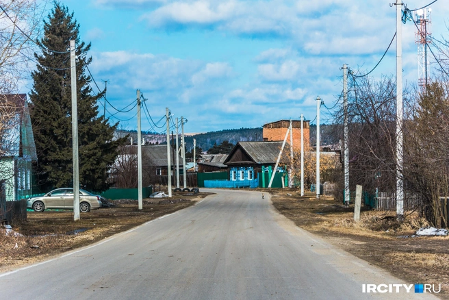 Нас удивило бездонное голубое небо, которое разлилось над Буретью | Источник: Алина Ринчино / «ИрСити»