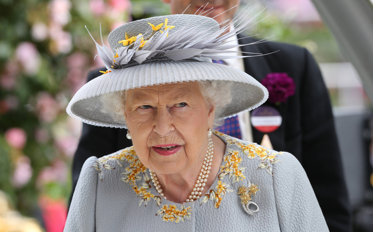 Тревожный повод: Елизавета II впервые за 60 лет решила пропустить важное событие (и подтвердила слухи о проблемах со здоровьем)