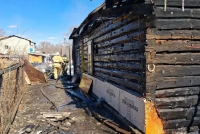 Женщина с сыном спаслись при пожаре в Белогорске