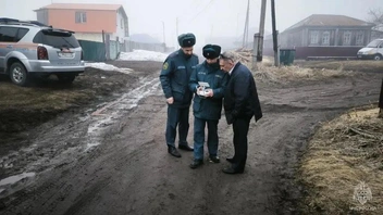 В алтайском селе талые воды размыли дорогу | Источник: ГУ МЧС по Алтайскому краю