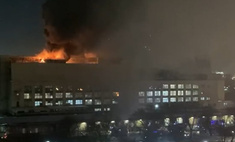 На Микояновском мясокомбинате пожар: в здании находятся люди