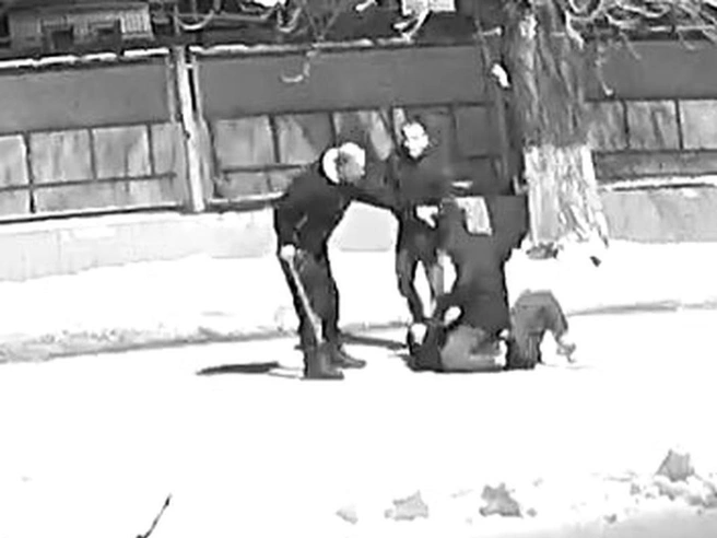 Запись избиения длится около пяти минут. | Источник: читатель V1.RU