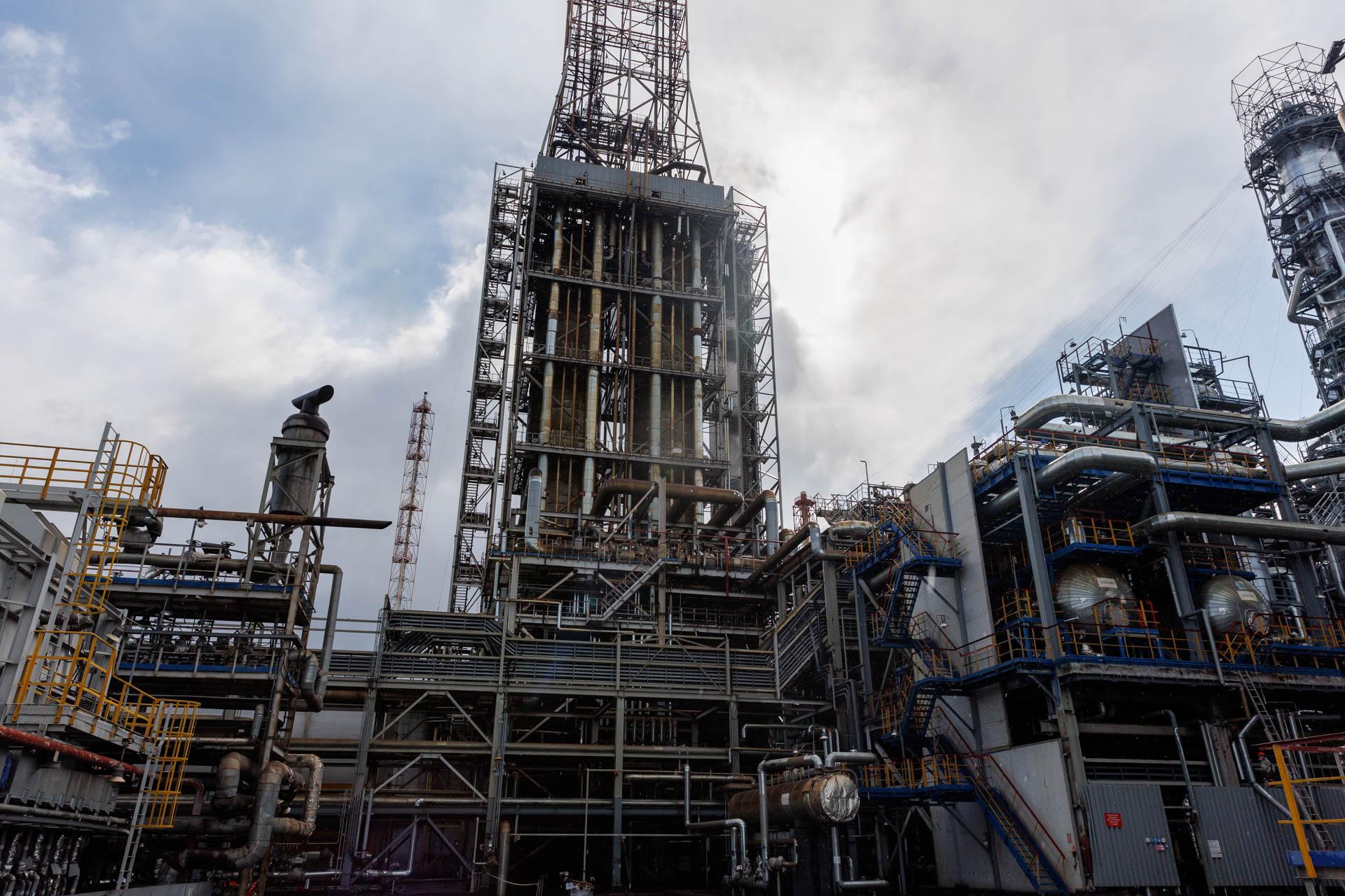 Конец дорогому баррелю? США открыли путь иранской нефти — как это скажется на бюджете РФ