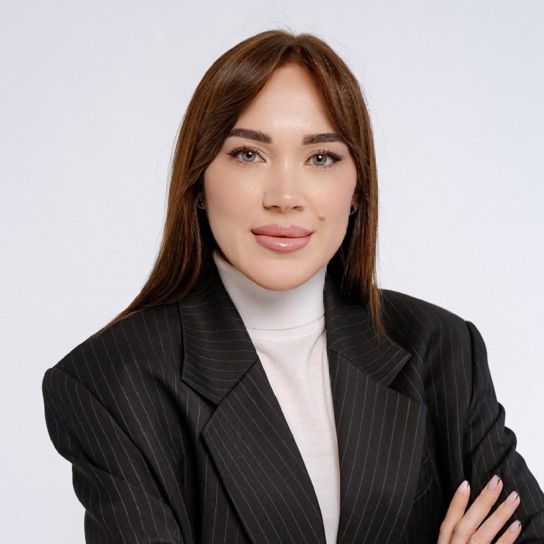 <p>Юлия Липинская</p>