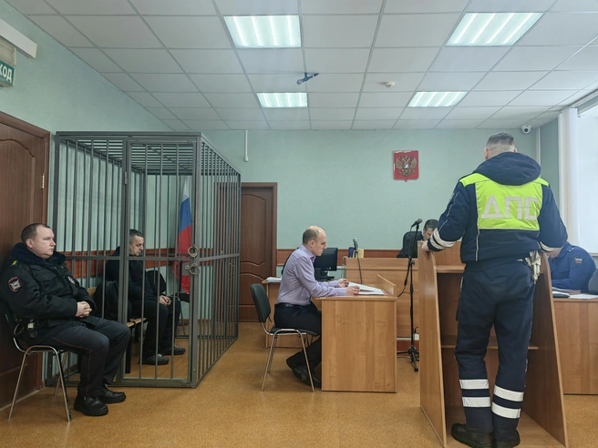 Сегодня суд допрашивал двоих инспекторов ДПС, которые в тот вечер поехали на вызов | Источник: Кристина Мельникова / YA62.RU