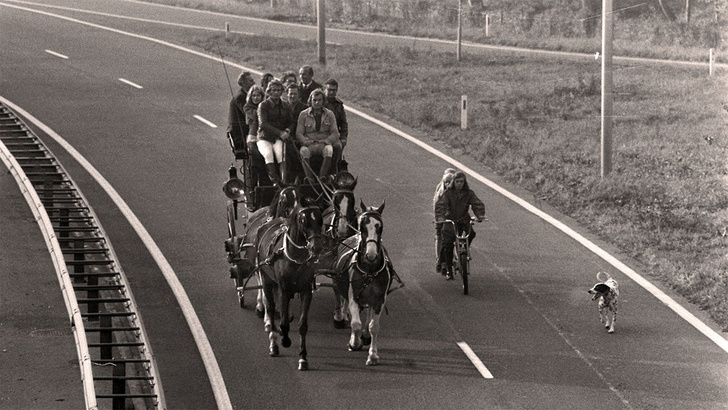 История одной фотографии: Европа на лошадях во время нефтяного эмбарго, 1973