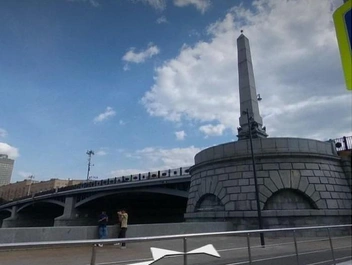 А так Бородинский мост выглядит 80 лет спустя | Источник: «Яндекс.Панорамы»