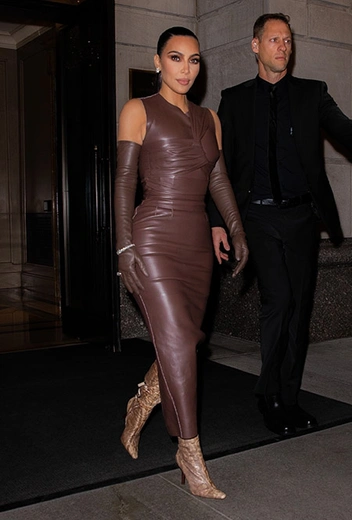 Ким Кардашьян в Нью-Йорке | marieclaire.ru