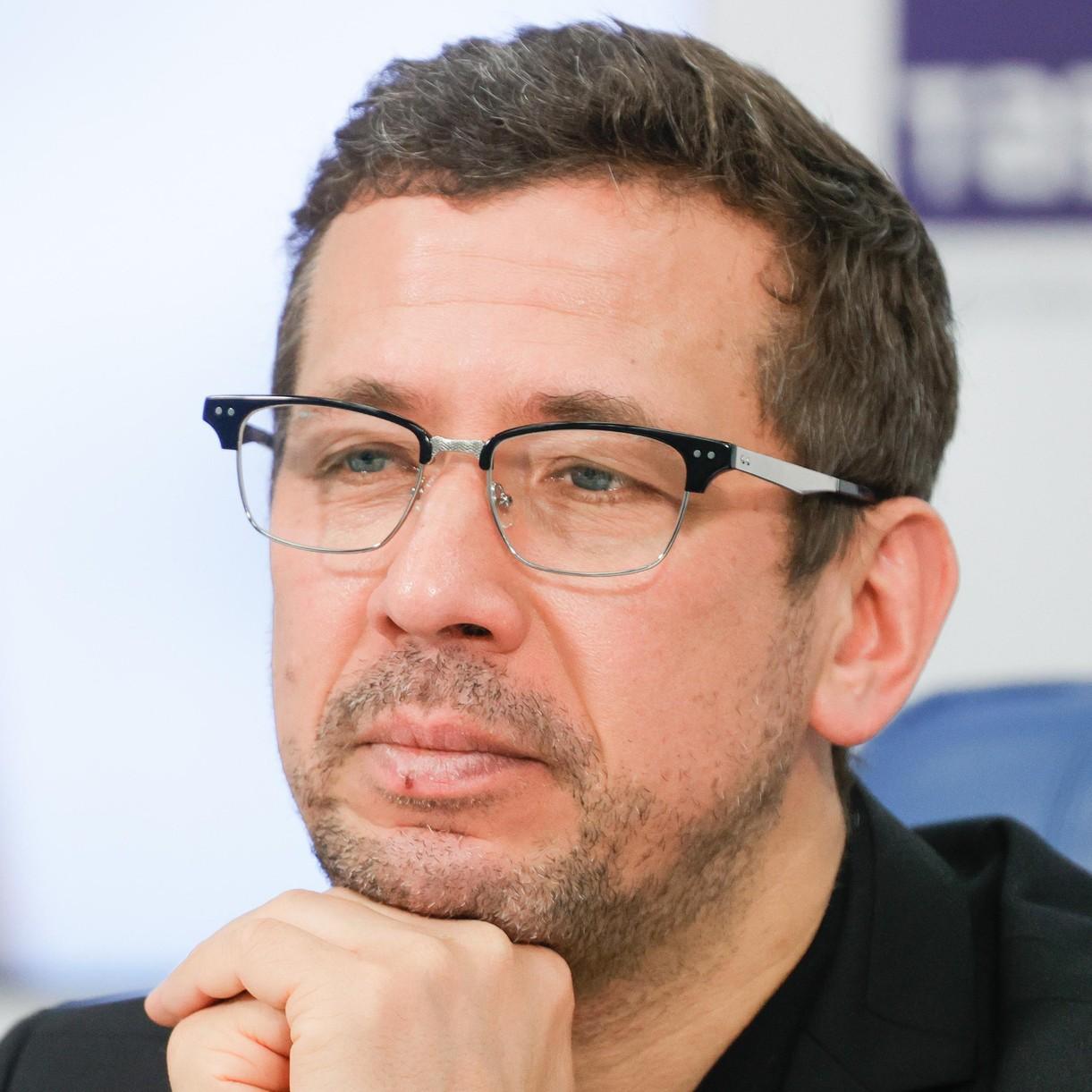 Берет новую «высоту»? Андрей Мерзликин откровенно о предполагаемой 24-летней любовнице после расставания с женой