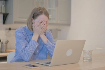 «Дома думаю о работе, на работе — о доме. Как научиться быть в моменте?»