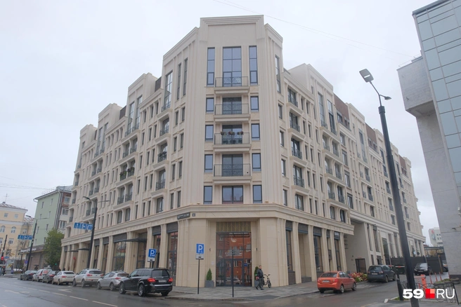 Grand House построили за ЦУМом, почти на углу Петропавловской и Компроса | Источник: Тимофей Калмаков / 59.RU