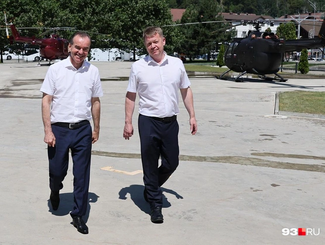 Алексей Переверзев на фото справа от губернатора Кубани Вениамина Кондратьева | Источник: пресс-служба администрации Краснодарского края
