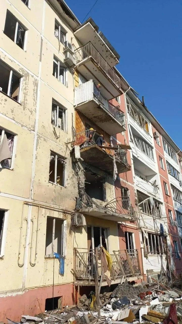 Власти частично уже сообщили о разрушениях | Источник: Евгений Наумов / T.me