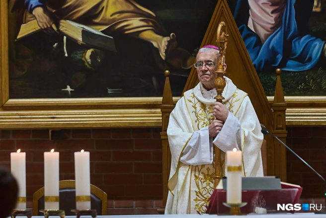 У католиков существует традиция в день сочельника не принимать пищу до наступления темноты — в воспоминание о Вифлеемской звезде, которая возвестила волхвам и пастухам о рождении Богомладенца | Источник: Александр Ощепков / NGS.RU