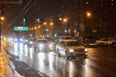 Югорчан предупредили о снегопаде и гололедице