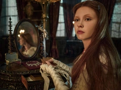 Главная «королева крика» Голливуда: 30 фото прекрасной и пугающей Мии Гот