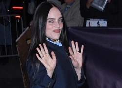 Названы 8 главных песен 2025 года