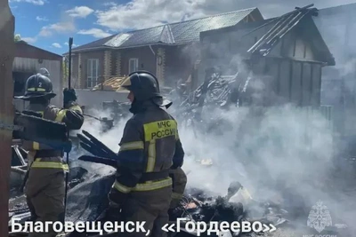 При пожаре в амурском селе погиб 49-летний мужчина