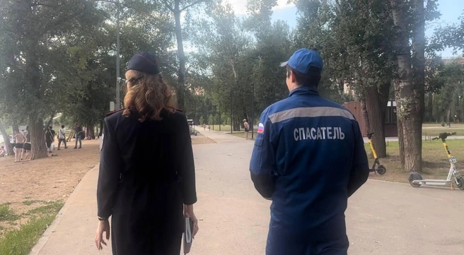 В Оренбурге нетрезвые подростки купаются у Красной площади | Источник: мэрия Оренбурга