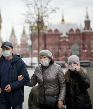 Почему в России нет коллективного иммунитета к ковиду? Объясняет биолог
