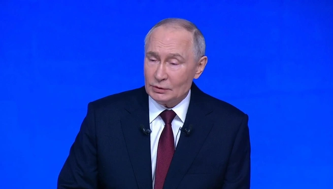 Владимир Путин начал прямую линию | Источник: Ruptly