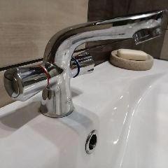 «Мы жители микрорайона Садопарк. Со 2 сентября по 12 сентября нам отключили свет и воду», — пишет местная жительница | Источник: www.city-n.ru