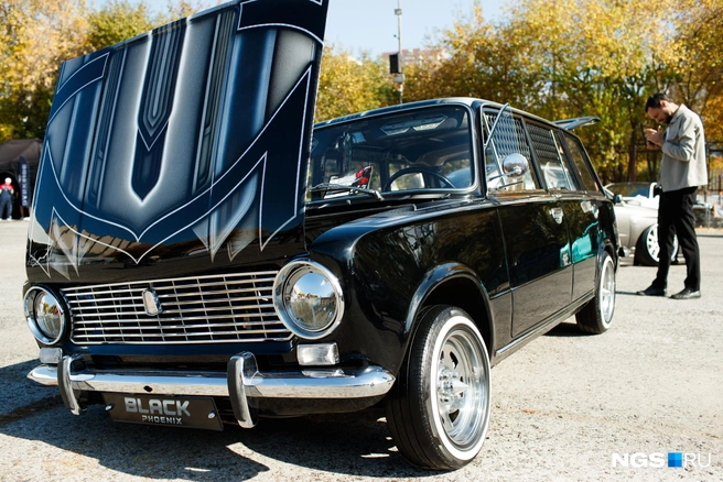 Кастомизация и рестомод — два формата возрождения отечественного автопрома | Источник: Андрей Бортко / NGS.RU