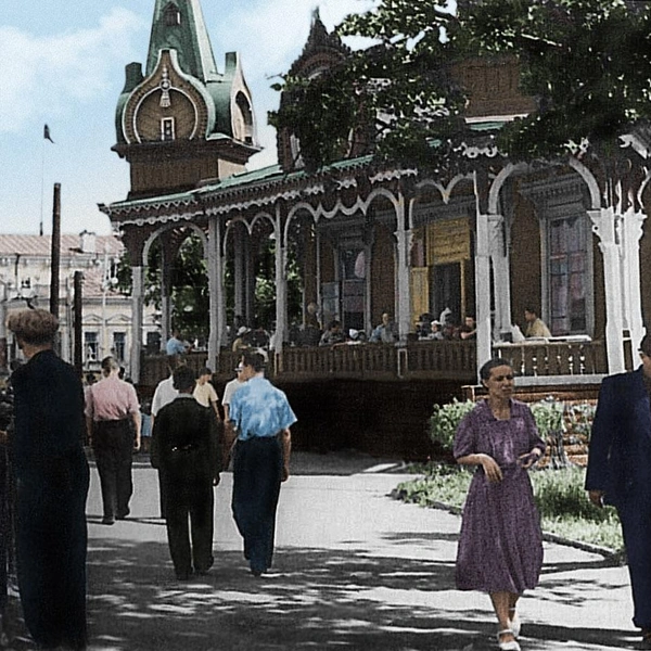 Кафе в сквере Решетникова над набережной, 1957–1959 годы | Источник: обработка&nbsp;— Сергей Зима, Perm-de-Monocle / vk.com