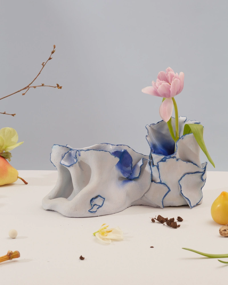 Юлия Бариева. Ваза «Рифма», 2022. | Источник: Моника Дубинкайте