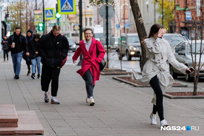 Порывы ветра достигнут 13-18 метров в секунду | Источник: Мария Ленц / NGS24.RU