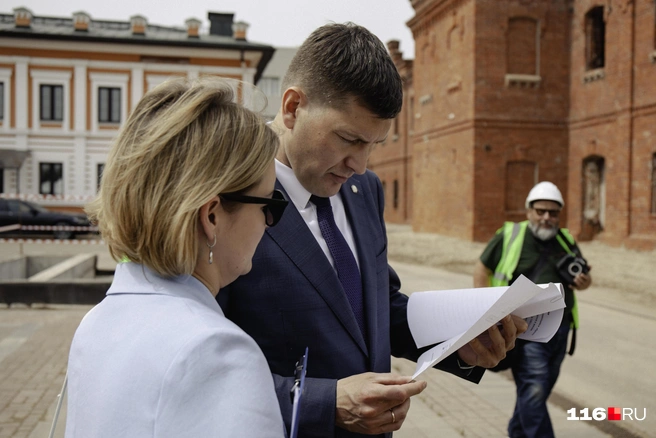 С краткой справкой выступил председатель комитета РТ по охране объектов культурного наследия Иван Гущин | Источник: Лина Саитова / 116.RU