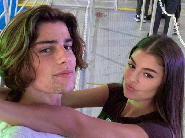 Вопрос эксперту: «Мой парень ревнует меня к другу детства — что делать?»