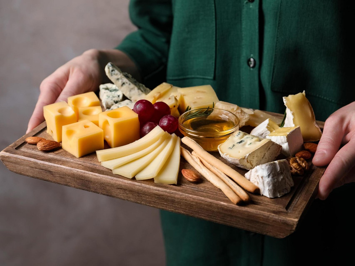 Секрет молодости: 8 видов сыра, которые нужно есть после 45 лет