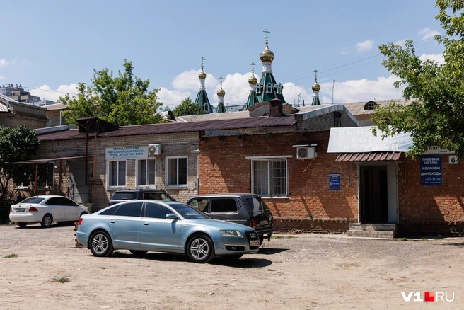 Непарадный вид на Казанский собор | Источник: Алексей Волхонский / V1.RU