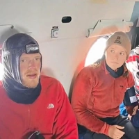 «Получилось как на перевале Дятлова»: на Камчатке 7 туристов попали в снежную бурю, двое погибли