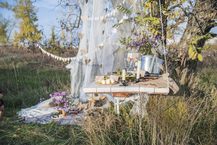 Косметичка на пикник: советы эксперта | Источник: PhotoKitten/Shutterstock/Fotodom.ru