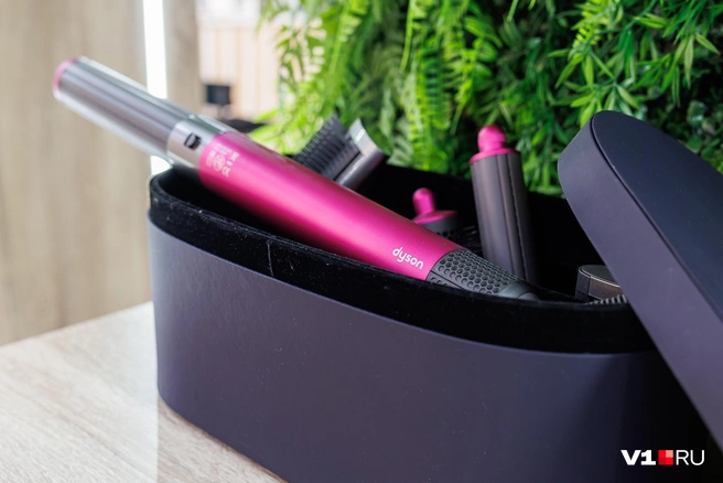 Обожаемый дамами Dyson тоже подорожал | Источник: Алексей Волхонский / V1.RU