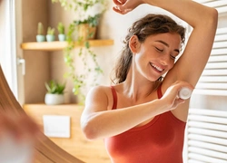 Почему дезодорант не работает: 7 ошибок, которые вы совершаете ежедневно