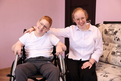Двойняшкам из Петербурга с ДЦП нужна реабилитация
