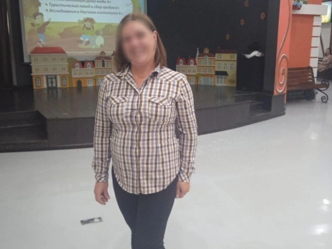 Наталья&nbsp;— потомственный учитель, пошла по стопам матери. На сайте школы, где она работала, до сих пор числится в списке педагогов | Источник: личная страница героини публикации в соцсети / Vk.ru