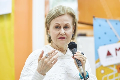 Dontsova Explains Life's Purpose to Chita Audience