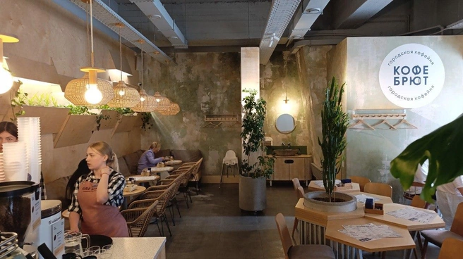 «Кофе Брют» на Вокзальной магистрали заработало в начале лета этого года | Источник: Стас Соколов\NGS.RU