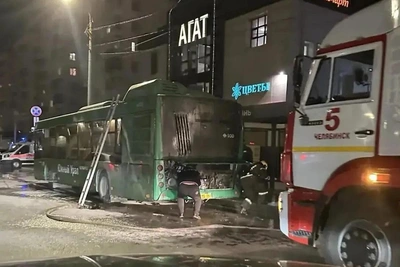 Автобус с пассажирами загорелся на ходу в Челябинске