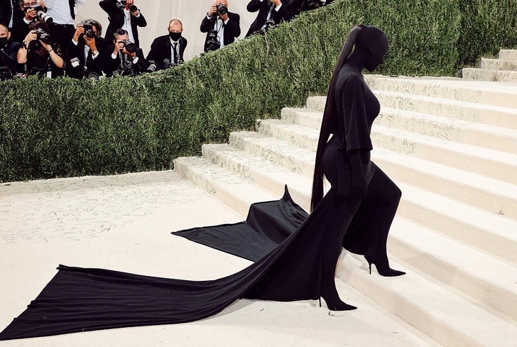 Что на самом деле значит образ Ким Кардашьян для Met Gala 2021