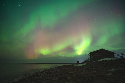 Супербуря породила красные сияния в Крыму и Берлине