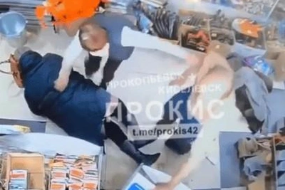 Пьяный рецидивист напал с ножом в кузбасском магазине