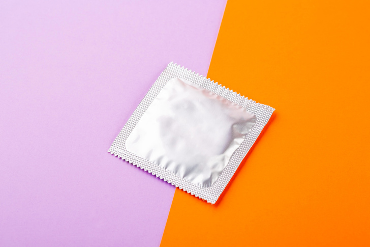 Противозачаточные или презервативы: что лучше и что выбрать