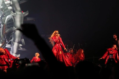 Anna Asti представила шоу «Царица» в Новосибирске