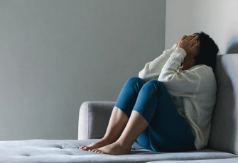 «Планировали с парнем пожениться, завести кота и детей. А потом он покончил с собой в мой день рождения»